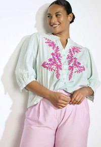 LolaLiza EMBROIDERED   - Blůza - mint green