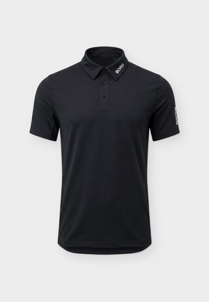 Polo negro de manga corta con tres botones, texto "BORG" en el cuello y "BORG" en la manga izquierda, mostrado sobre un fondo liso.