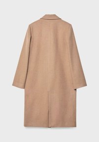 Manteau en laine beige longueur genou avec manches longues et col simple, vu de dos sur un fond clair uni.