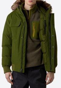 The North Face M MCMURDO BOMBER - Zimní bunda - woodland green