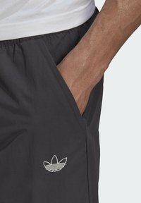 adidas Originals Träningsbyxor - grey