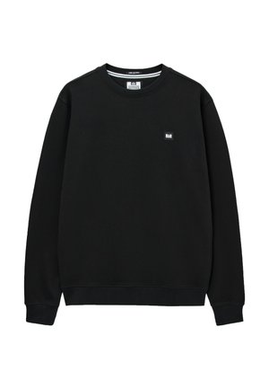 Zwarte crewneck sweater met lange mouwen, geribbelde manchetten en zoom, en een klein rechthoekig logoplaatje op de linkerborst.