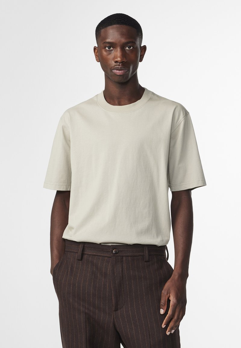 NN.07 - ADAM - Basic T-shirt - fog, Enlarge