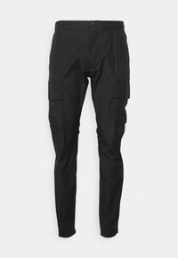 Svarta cargobyxor gjorda av slitstarkt material, med rak passform, två sidofickor och elastiska muddar vid anklarna.