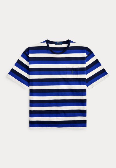 Κοντομάνικο t-shirt με στρογγυλή λαιμόκοψη με οριζόντιες ρίγες σε ναυτικό μπλε, μπλε και λευκό και μικρή τσέπη στο στήθος με κεντημένο λογότυπο.