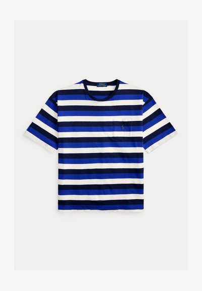 Κοντομάνικο t-shirt με στρογγυλή λαιμόκοψη με οριζόντιες ρίγες σε ναυτικό μπλε, μπλε και λευκό και μικρή τσέπη στο στήθος με κεντημένο λογότυπο.
