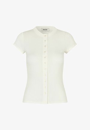 Biały krótki kardigan z krótkim rękawem, okrągłym dekoltem i zapięciem z przodu na dziesięć małych guzików, dopasowana sylwetka.