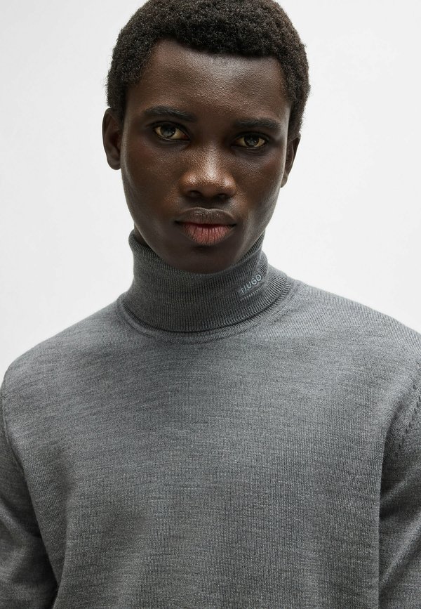 SAN THOMAS - Jumper3