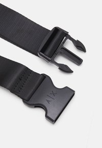 Armani Exchange MARSUPIO UNISEX - Ľadvinka - black olive
