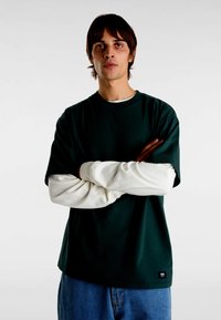 Vans ORIGINAL STANDARDS - T-shirt basic - green gables