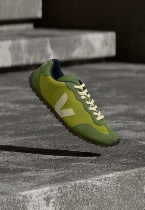 Veja, GT - Sportcipő - detox/calcaire