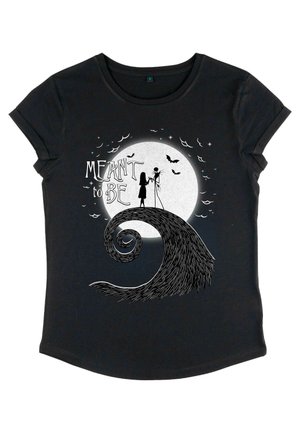 T-shirt nera con una grafica di una coppia silhouette contro una luna piena, con il testo "MEANT TO BE" e un design a onde che si avvolgono.