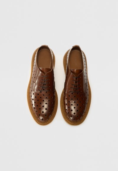 The Antipode Scarpe senza lacci - cognac