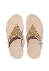 Des tongs beiges avec une tige dorée pailletée, présentant un design en V, une semelle intérieure texturée et une semelle extérieure en caoutchouc.
