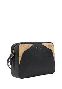 Borsa a tracolla nera in pelle con finitura testurizzata, con pannelli beige decorati da una mappa e dettagli in ottone dorato.