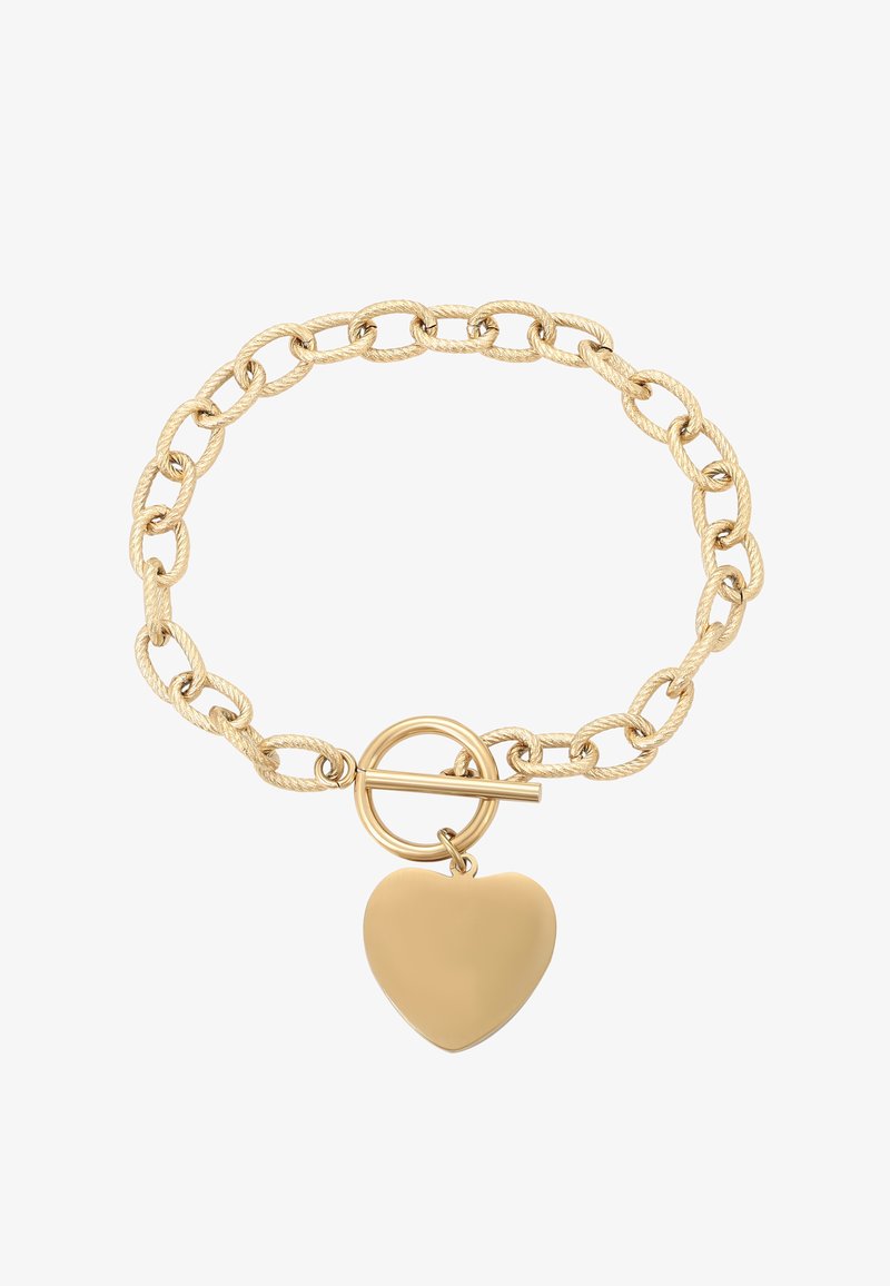 Náramek zlaté barvy s designem lanového řetězu, zahrnující větší přívěsek ve tvaru srdce a uzávěr na toggle. Hladká, lesklá textura.