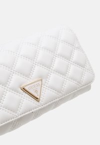 Guess GIULLY FLAP ORGANIZER - Borsa a tracolla - white