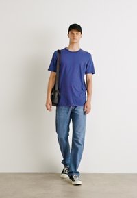 BOSS TEGOOD - Basic póló - open blue