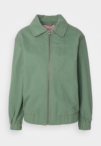 Veste en toile verte avec col, fermeture éclair à l'avant, poignets élastiques et détails de couture visibles le long des coutures.