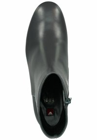 Stivaletto in pelle grigia con un design elegante, chiusura con cerniera, punta arrotondata e texture liscia, dotato di fodera interna nera.