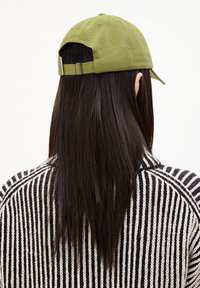 ARMEDANGELS YAANIS BOLD - Cap - new moss
