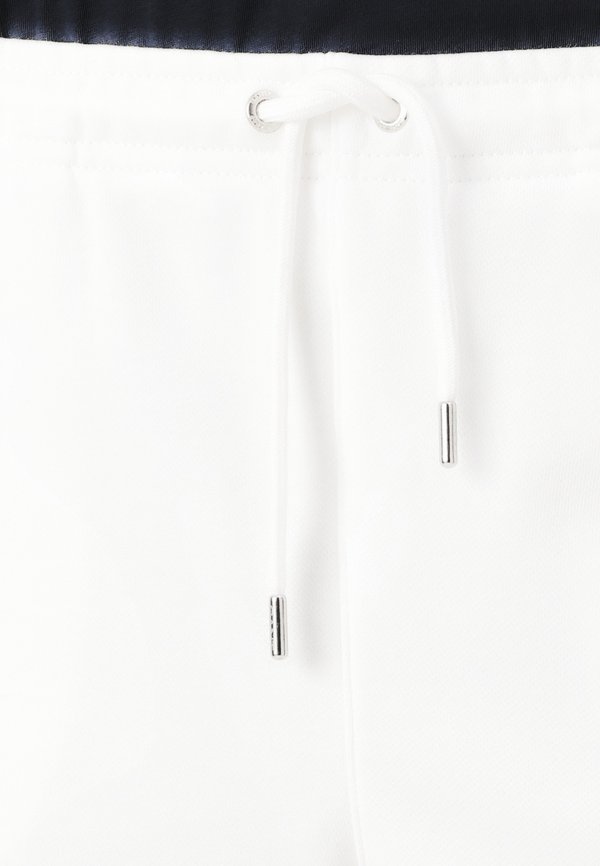 SHIELD  - Shorts - eggshell3