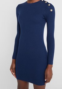 Patrizia Pepe Pouzdrové šaty - dark blue