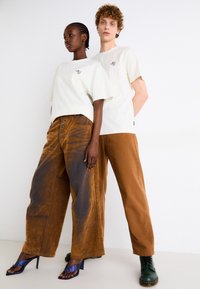 Only & Sons ONSKEANE TEE UNISEX - Triko s potiskem - cloud dancer