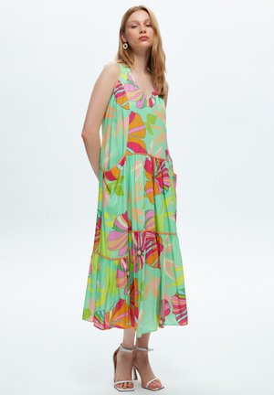 V NECK PATTERNED LONG  - Robe de jour - patterned nile green