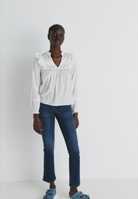 Thumbnail Image 2
