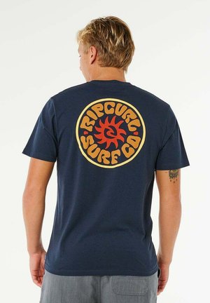 - T-shirt z nadrukiem