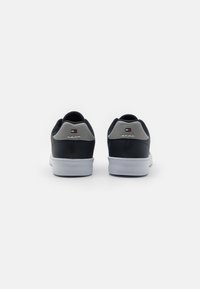 Tommy Hilfiger COURT CUP - Tenisky - desert sky