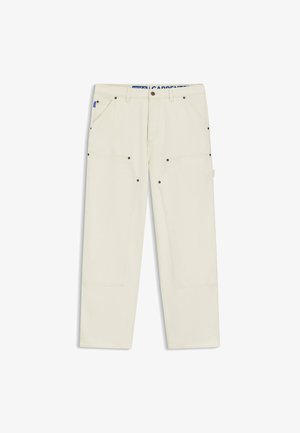 Off-white Zimmermannshose mit mehreren Taschen, Nieten, Gürtelschlaufen und Knopfverschluss, vor weißem Hintergrund dargestellt.