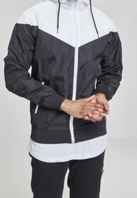 Urban Classics Tunn jacka - black