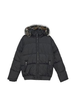 Chaqueta de plumas negra con capucha de pelaje sintético desmontable, bolsillos laterales con cremallera, puños acanalados y paneles cosidos horizontalmente.