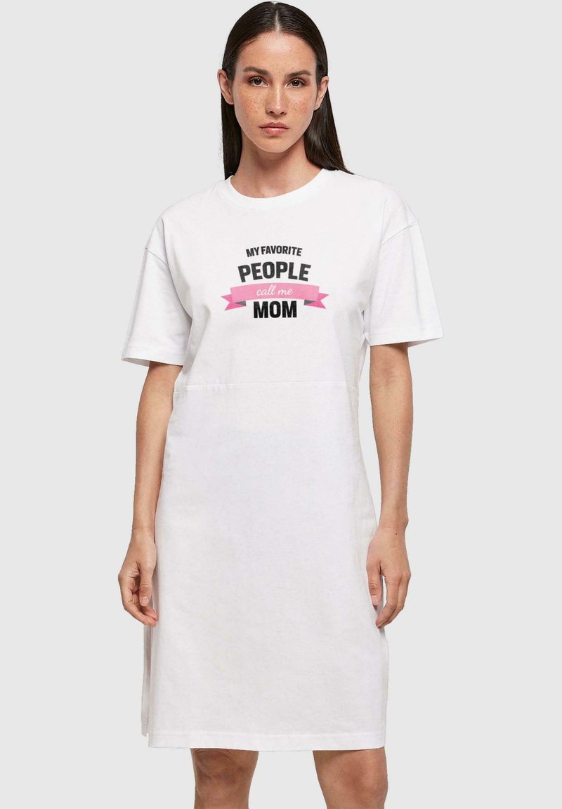 Merchcode MOTHERS DAY - MY FAVORITE PEOPLE CALL ME MOM - Denní šaty - white