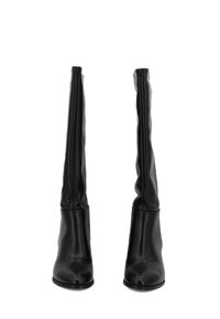 Stivali neri in pelle al ginocchio con una finitura liscia e elegante e un design aderente, caratterizzati da una punta affilata e un tacco a blocco.