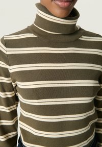 Soaked in Luxury SPINA STRIPED ROLLNECK - Stickad tröja - tarmac w sandshell stripe