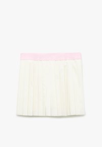 Hvid plisseret nederdel med en rosa elastisk talje, der har multiple lodrette folder og en glat tekstur. Velegnet til forskellige lejligheder.