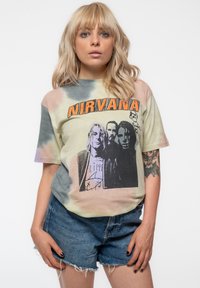 Paradiso Clothing NIRVANA FLIPPER DIP DYE - Print T-shirt - beige