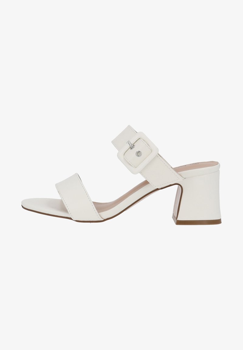 Des sandales à talons blancs avec deux larges brides, un accent en boucle carrée et un talon bloc épais au fini lisse.