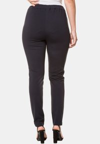Ulla Popken GROSSE GRÖSSEN BIS RUNDUM-GUMMIBUND STRETCH - Leggings - Byxor - mitternachtsblau