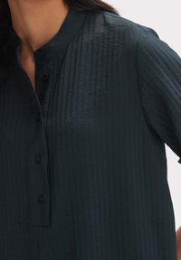 OPUS Abito a camicia - metallic green