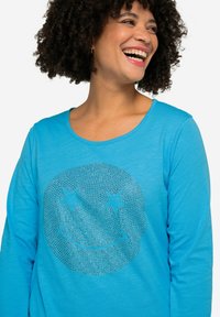 Angel of Style SMILEY V-AUSSCHNITT - Langarmshirt - light blue