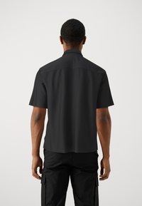 Only & Sons ONSBOYY PLISSEE LIFE RECY - Krekls - black