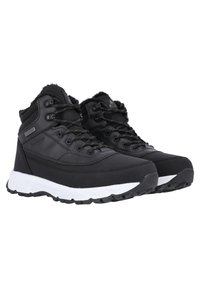 Bottes de randonnée isolantes noires avec lacets sur l’avant, cols rembourrés et semelles épaisses blanches conçues pour une utilisation extérieure en hiver.