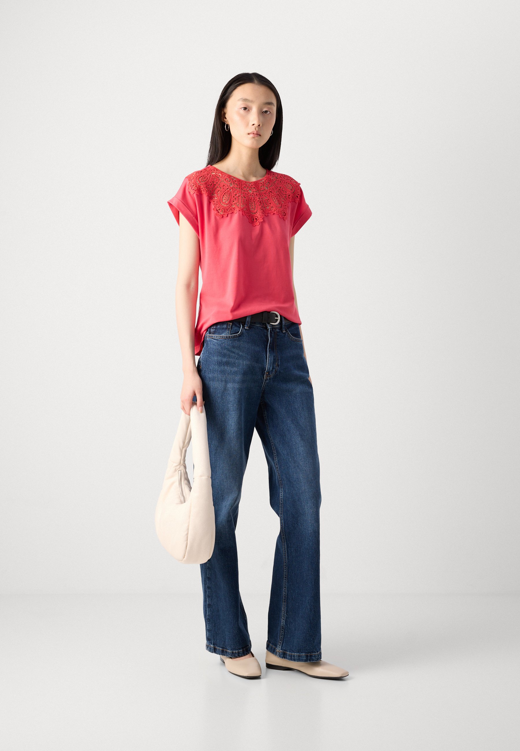 売れ筋商品|||モーガンレーン Tシャツ レディース トップス DELONA - Print T-shirt - fraise Morgan DELONA - T-shirt print - fraise/lichtrood - Zalando.nl