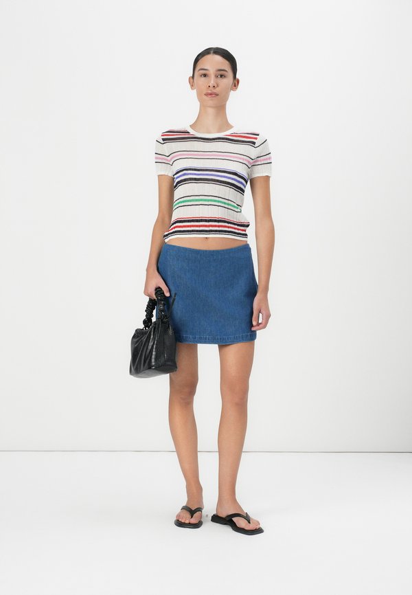 SCALLOP MINI SKORT MED PARVIN - Denim shorts - medium wash2