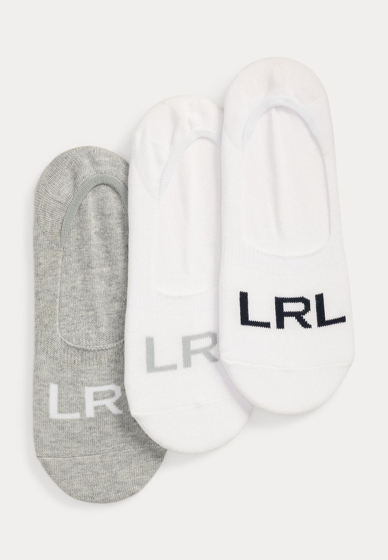 Három alacsony szárú zokni szürke és fehér színben, mindegyiken a "LRL" betűk a lábujjak környékén nyomtatva.