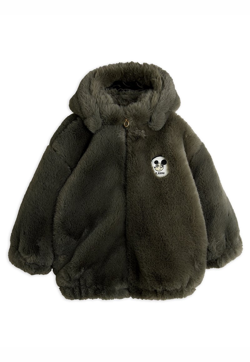 Faux fur jakke i mørk olivengrønn, med hette, oversized passform og et svart-hvitt panda grafikk på forsiden.
